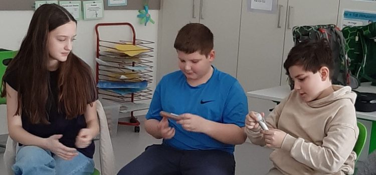 Elektroaltgeräte und Umweltschutz: Ein spannender Workshop in der 4. Klasse Elektroaltgeräte und Umweltschutz: Ein spannender Workshop in der 4. Klasse