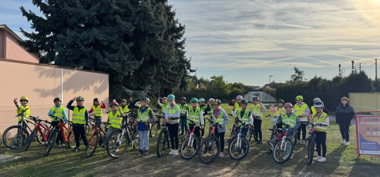 Fahrradprüfung der 4. Klassen Fahrradprüfung der 4. Klassen